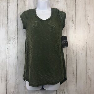 Almost Famous Criss Cross Crocheted Back Lightweight Top NWT Medium